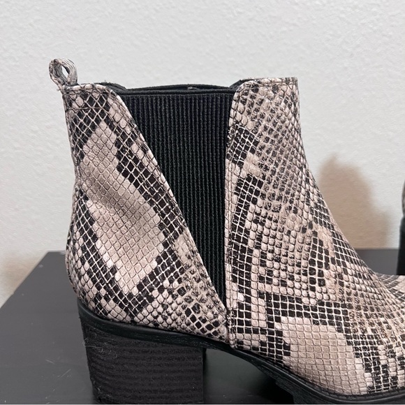 MIA Jody Snakeskin Lug Sole Booties size 8 Women’s Brand New- No Box - Picture 12 of 13